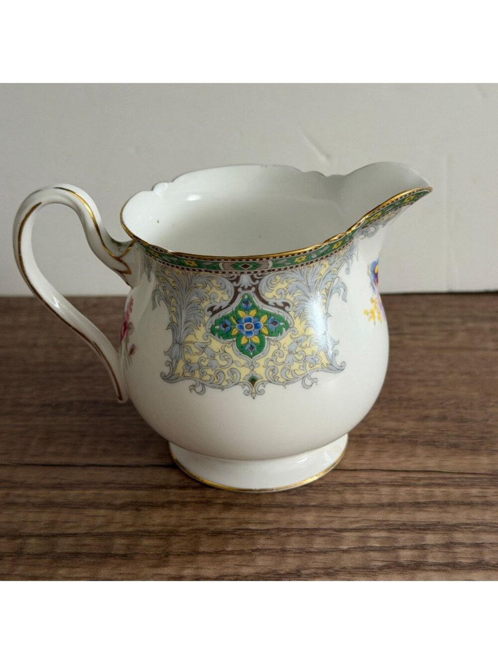 Vintage Shelley England Georgian Green Gainsborough 8oz Creamer Bone China 13360
